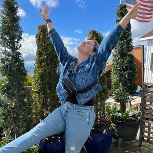 Meet your Posher, Emily